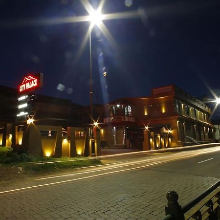 Hotel City Palace Ooty Exteriör bild